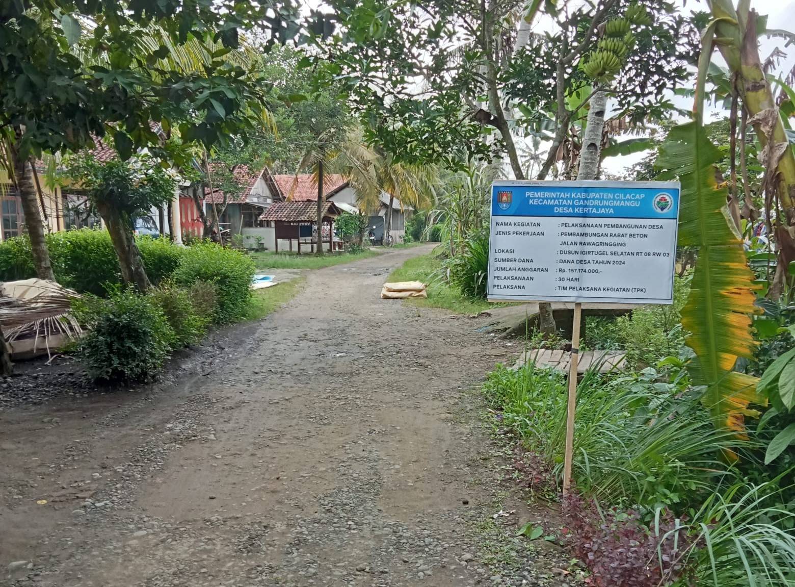 PEMBANGUNAN RABAT BETON JALAN RAWAGRINGGING